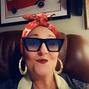 Meet your Posher, Martha